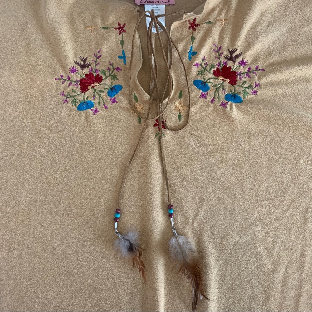 Miss Me Western Boho Faux Suede Embroidered Tassel Feather Blouse Medium - Picture 9 of 12